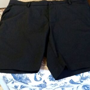 Men's  shorts, meassures:waist,18" by 19" long from the waist  down